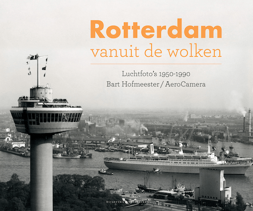 Rotterdam vanuit de wolken