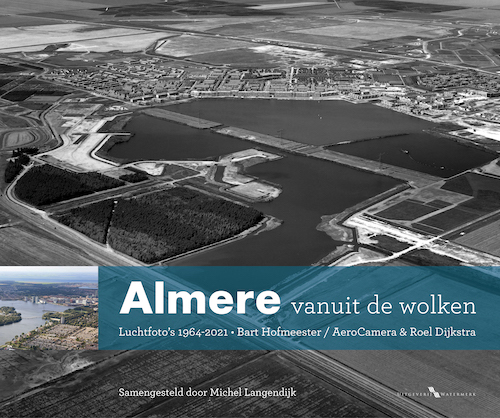 Almere vanuit de wolken